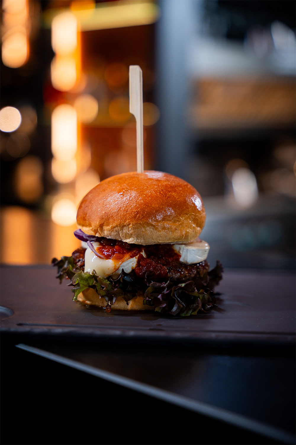 Q1 Burger VfL Mario Richter